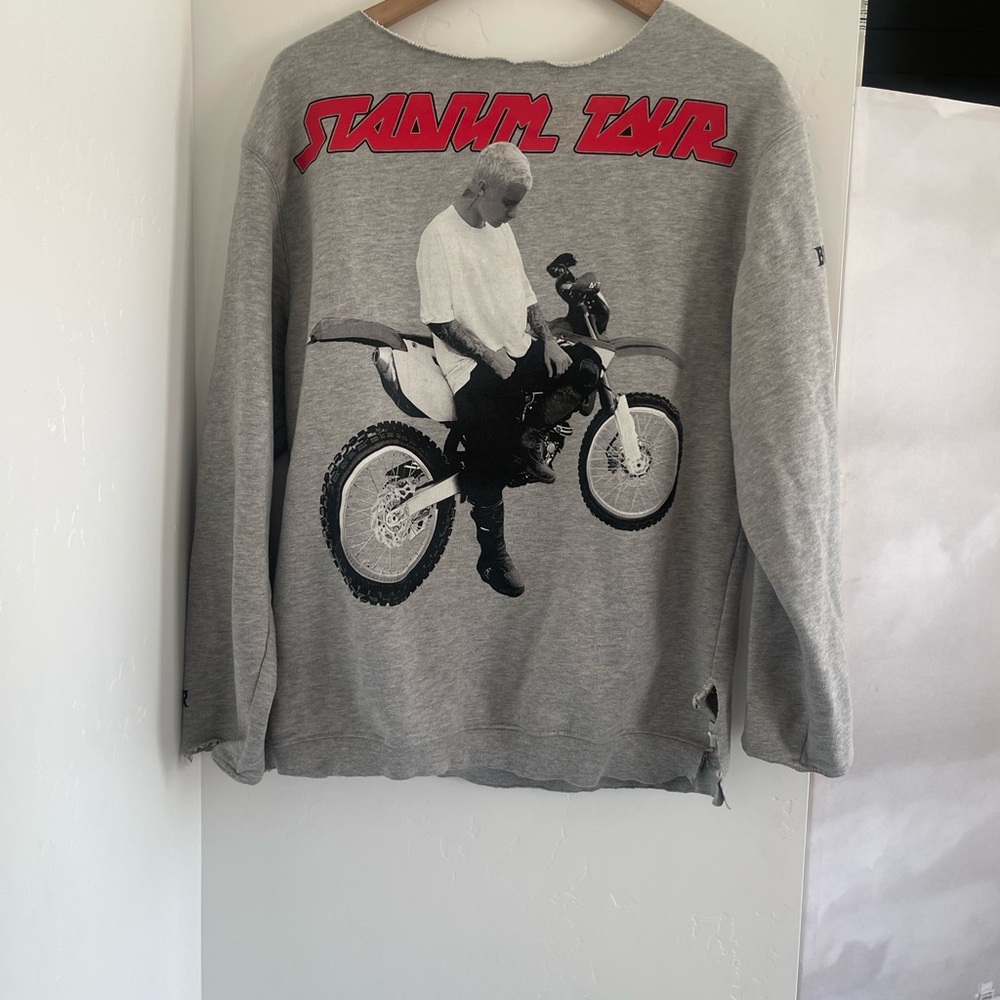 Justin Bieber Stadium Tour Sweatshirt Womens Size M Long Sleeve Distressed Gray